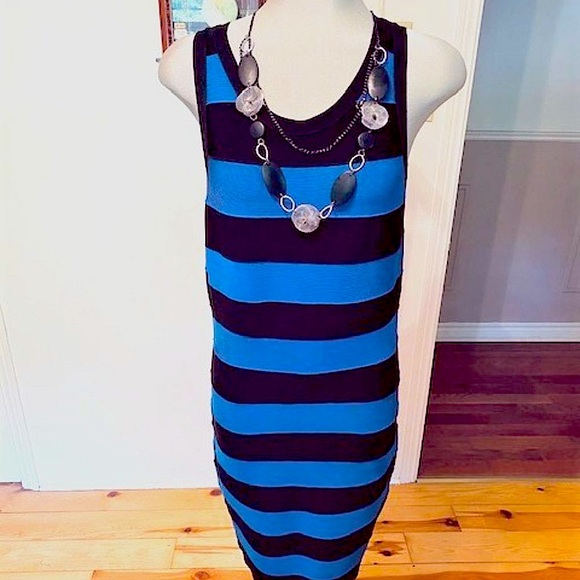 Michael Kors Sleeveless Scuba Dress - EUC - Picture 3 of 8